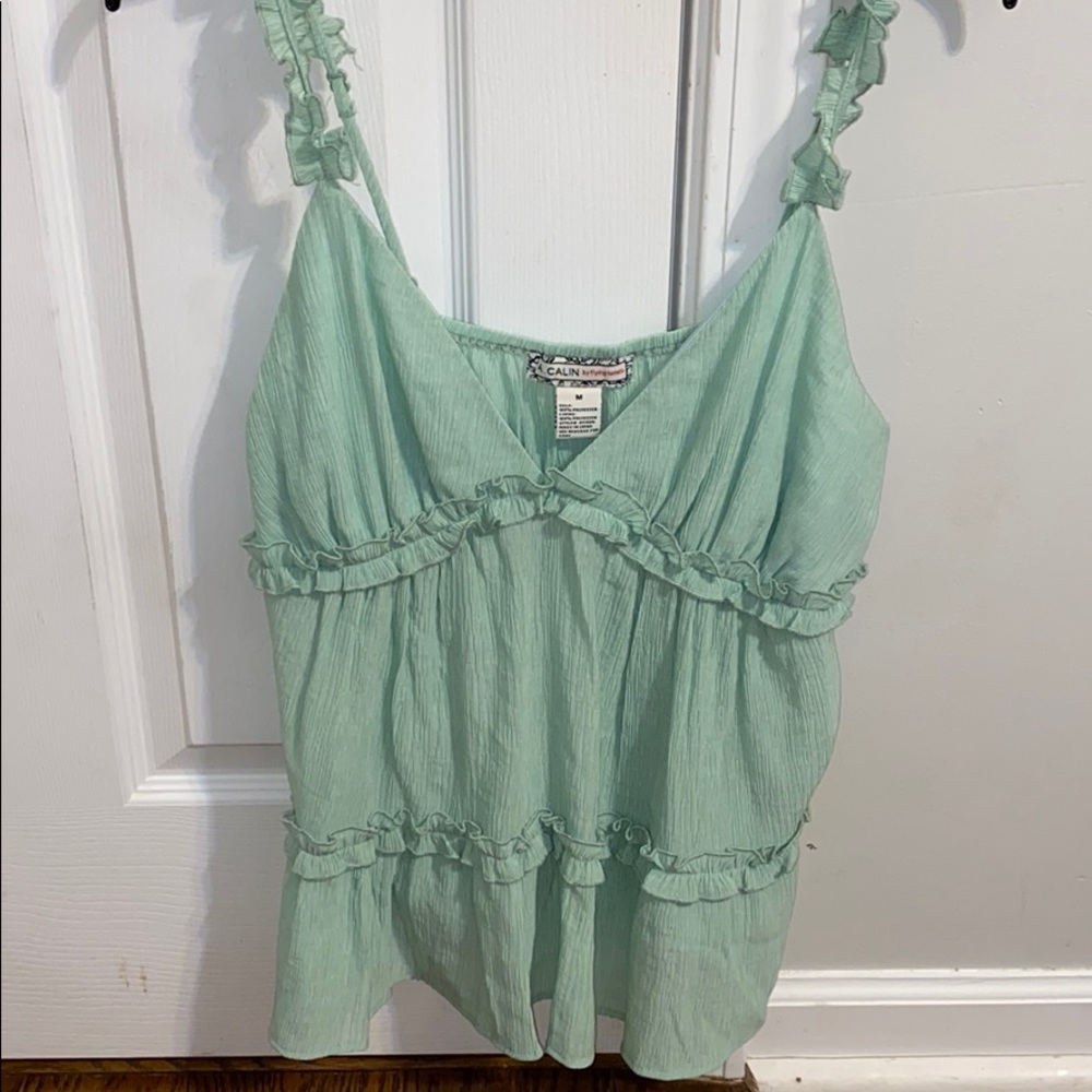 nwt size medium top from lizard thicket